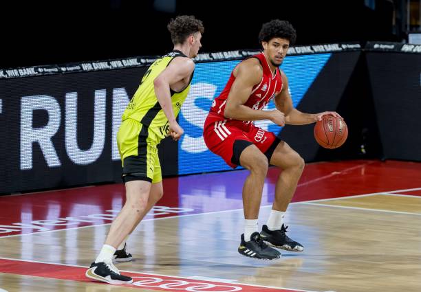 步和坚定信 步和坚定信